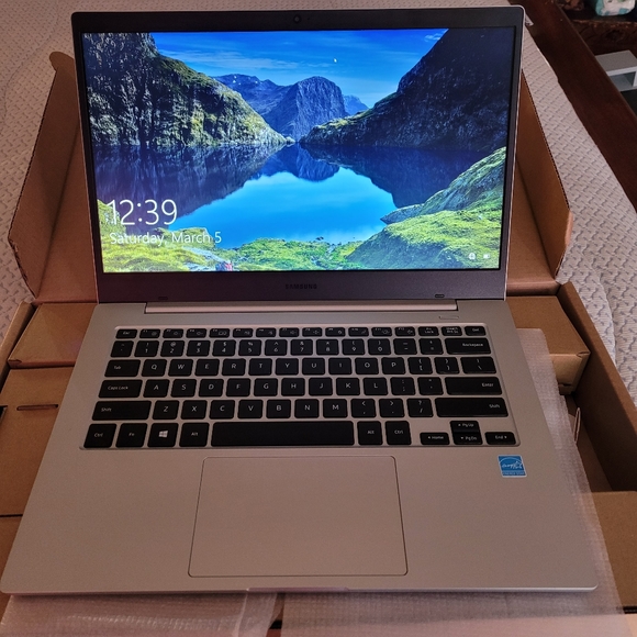 Samsung Galaxy Book - Picture 4 of 7